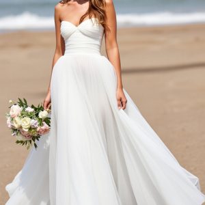 Strapless A Line Tulle White Wedding Dress